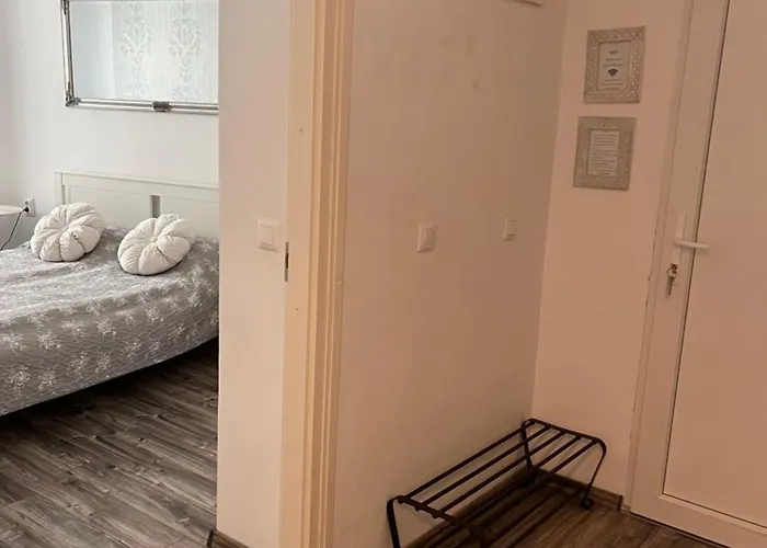 Lägenhet Pacsirta Apartmanhaz