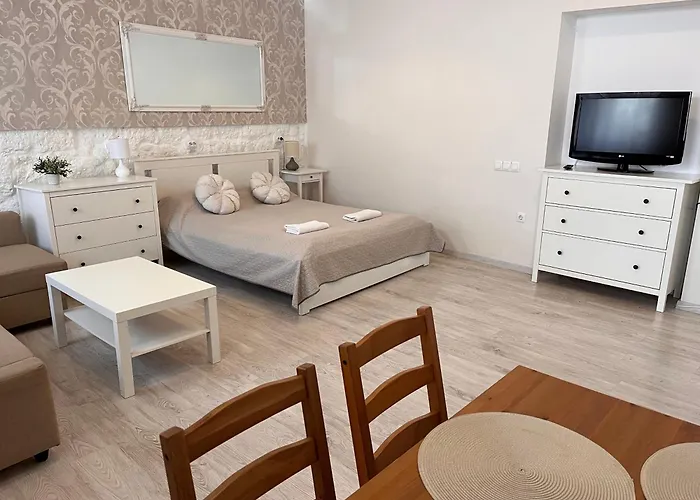 Pacsirta Apartmanhaz Lägenhet *