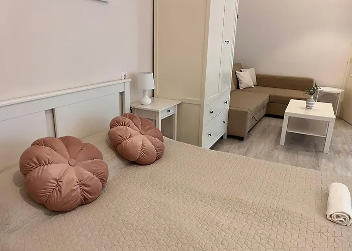 Lägenhet Pacsirta Apartmanhaz