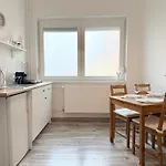 Pacsirta Apartmanhaz Διαμέρισμα Έγκερ