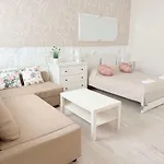 Pacsirta Apartmanhaz * Έγκερ