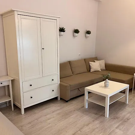 Pacsirta Apartmanhaz