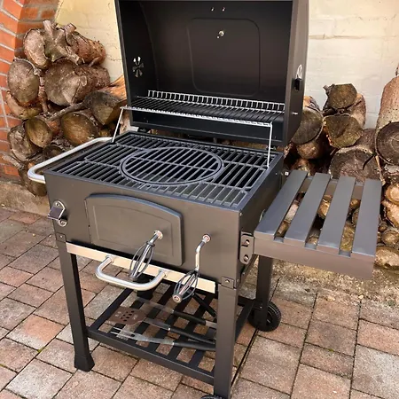 Pacsirta Apartmanhaz