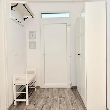 Pacsirta Apartmanhaz شقة