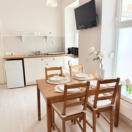 Pacsirta Apartmanhaz Appartement *