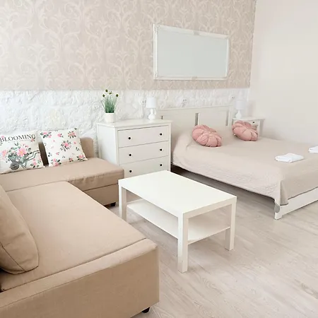 Pacsirta Apartmanhaz * Eger