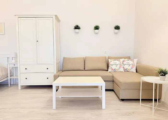 Pacsirta Apartmanhaz Apartment *