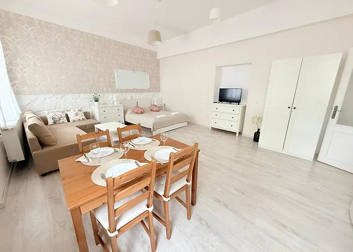 Pacsirta Apartman Eger