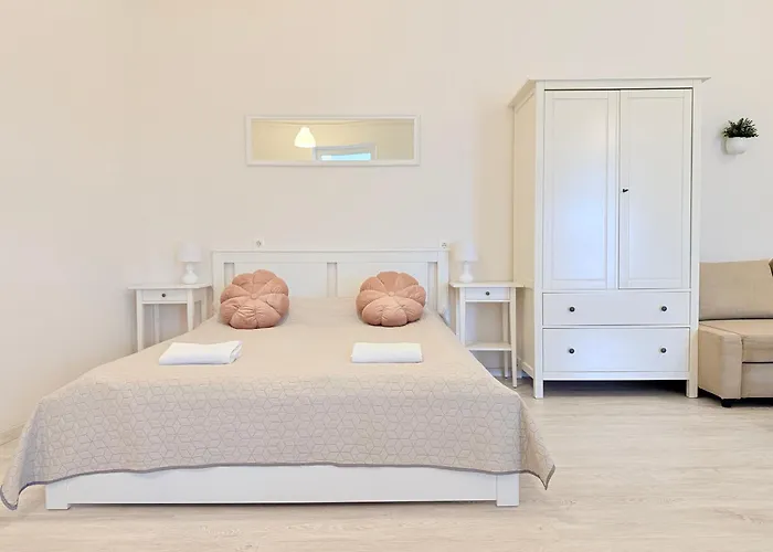 Pacsirta Apartmanhaz Apartment