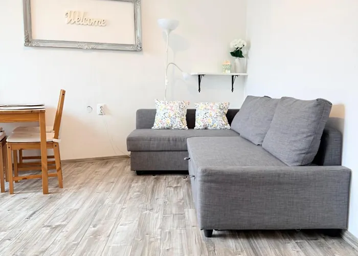 Pacsirta Apartmanhaz Apartment Eger